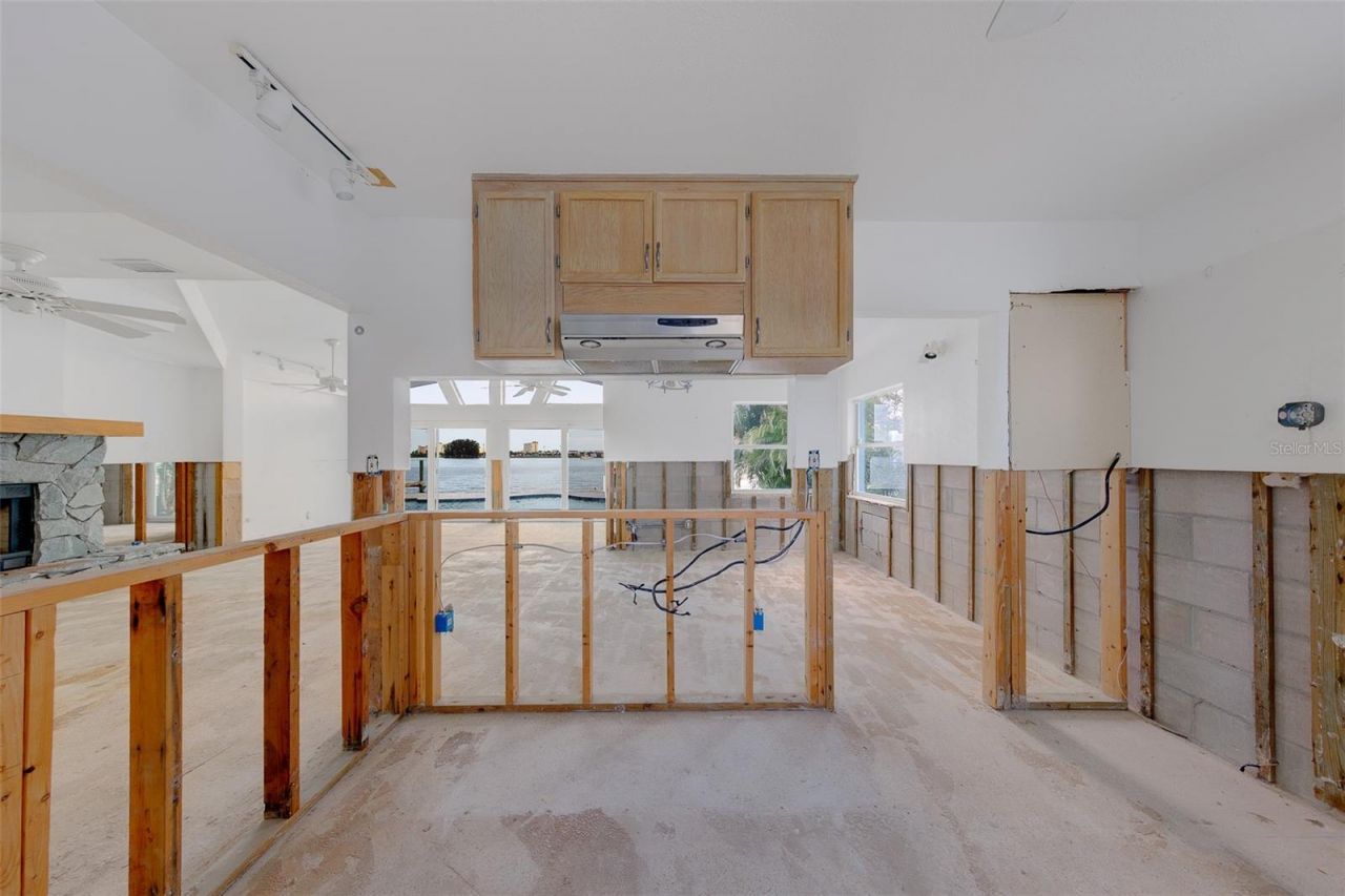 814 Bay Point Drive , Madeira Beach, FL 33708 Photo
