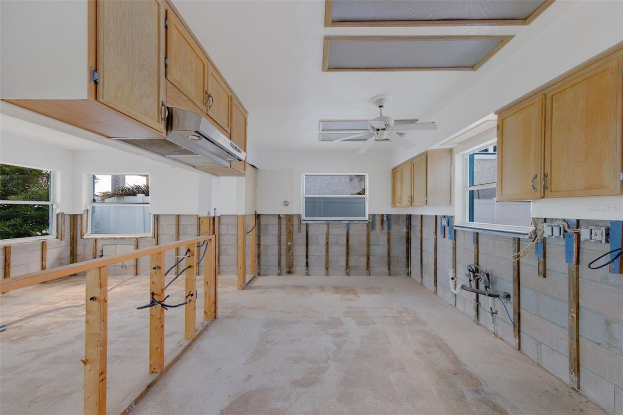 814 Bay Point Drive , Madeira Beach, FL 33708 Photo
