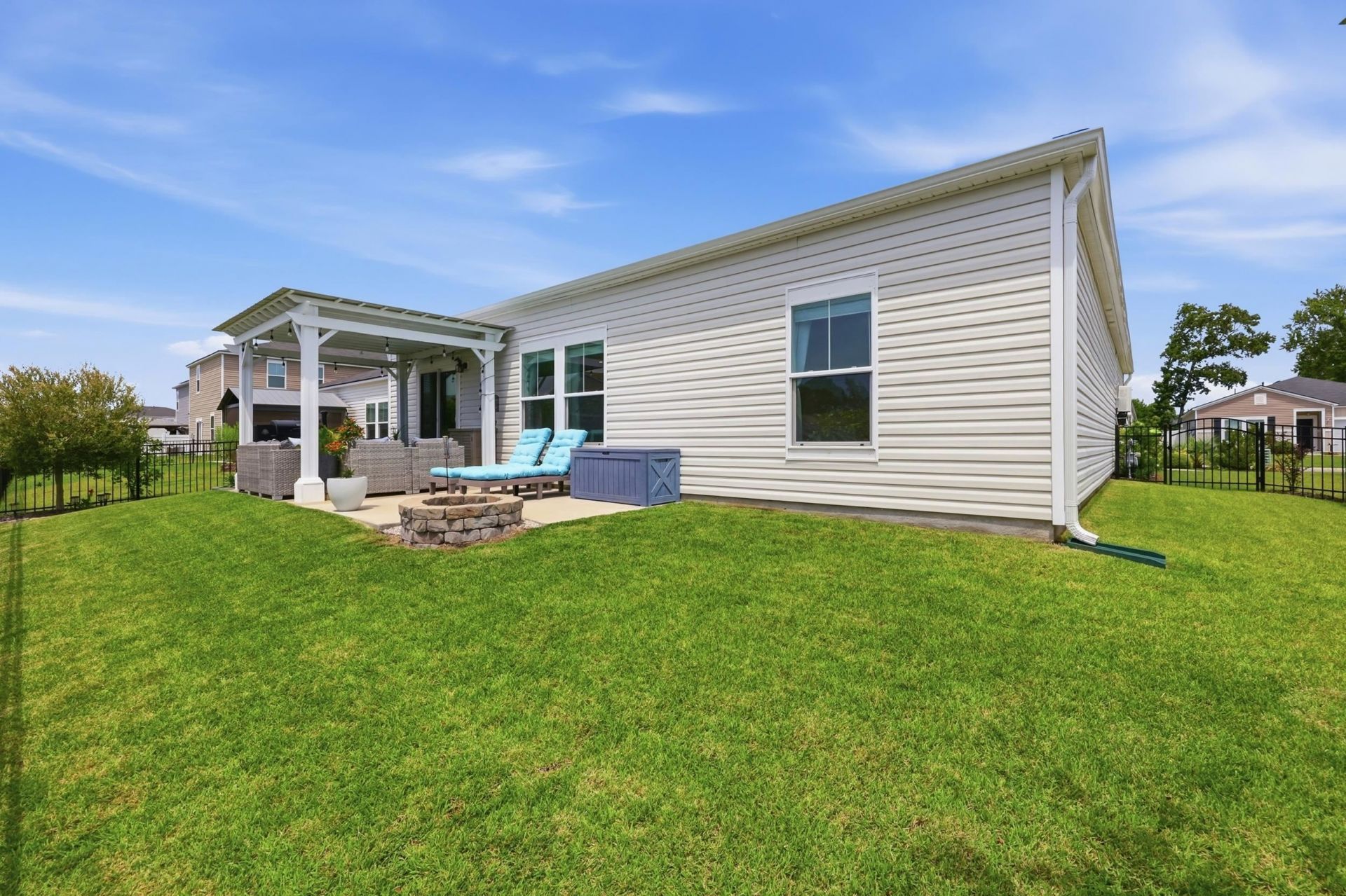 179 S Reindeer Rd. Photo 25