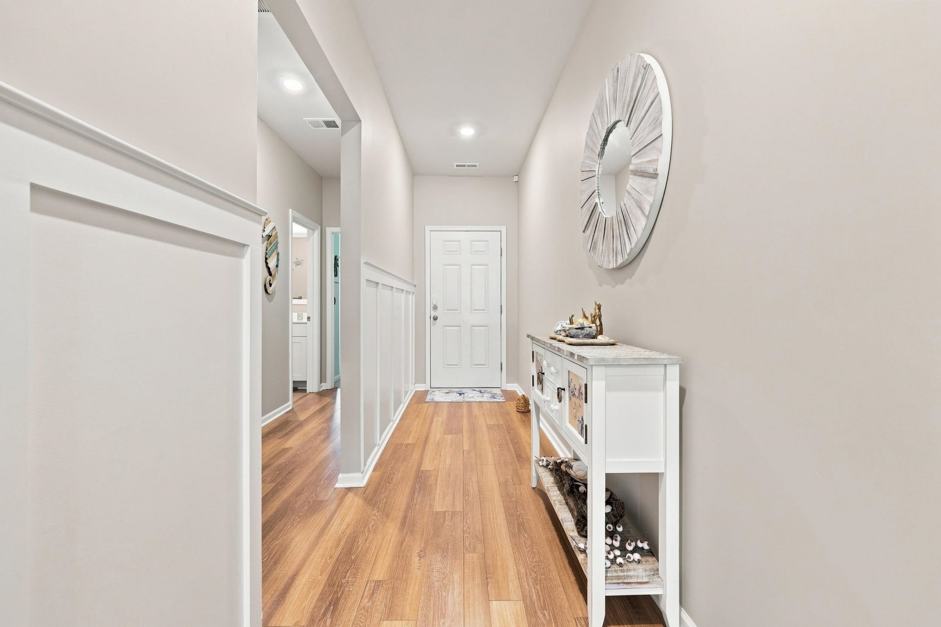179 S Reindeer Rd. Photo 4