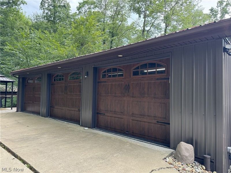 6779 N Park Avenue, Bristolville, OH 44402 Photo 9