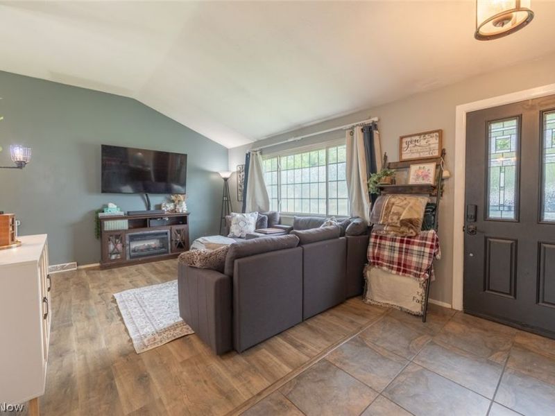 13473 Donald Drive, Brook Park, OH 44142 Photo 4