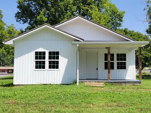 101 Joe St , Waverly, TN 37185