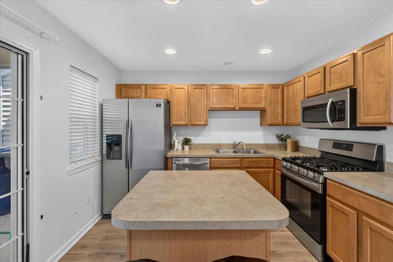 7941 Shadow Oak Drive Photo 13