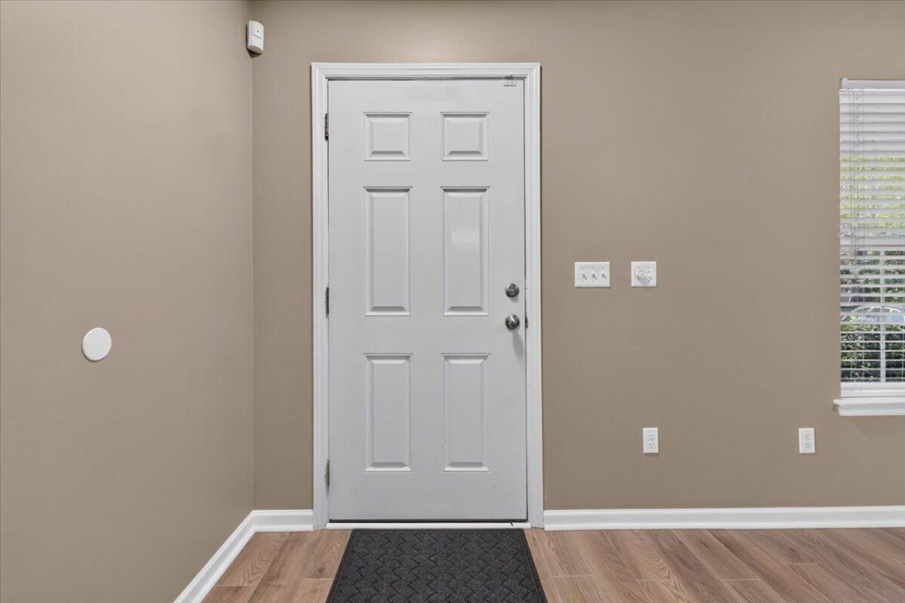 7941 Shadow Oak Drive Photo 4