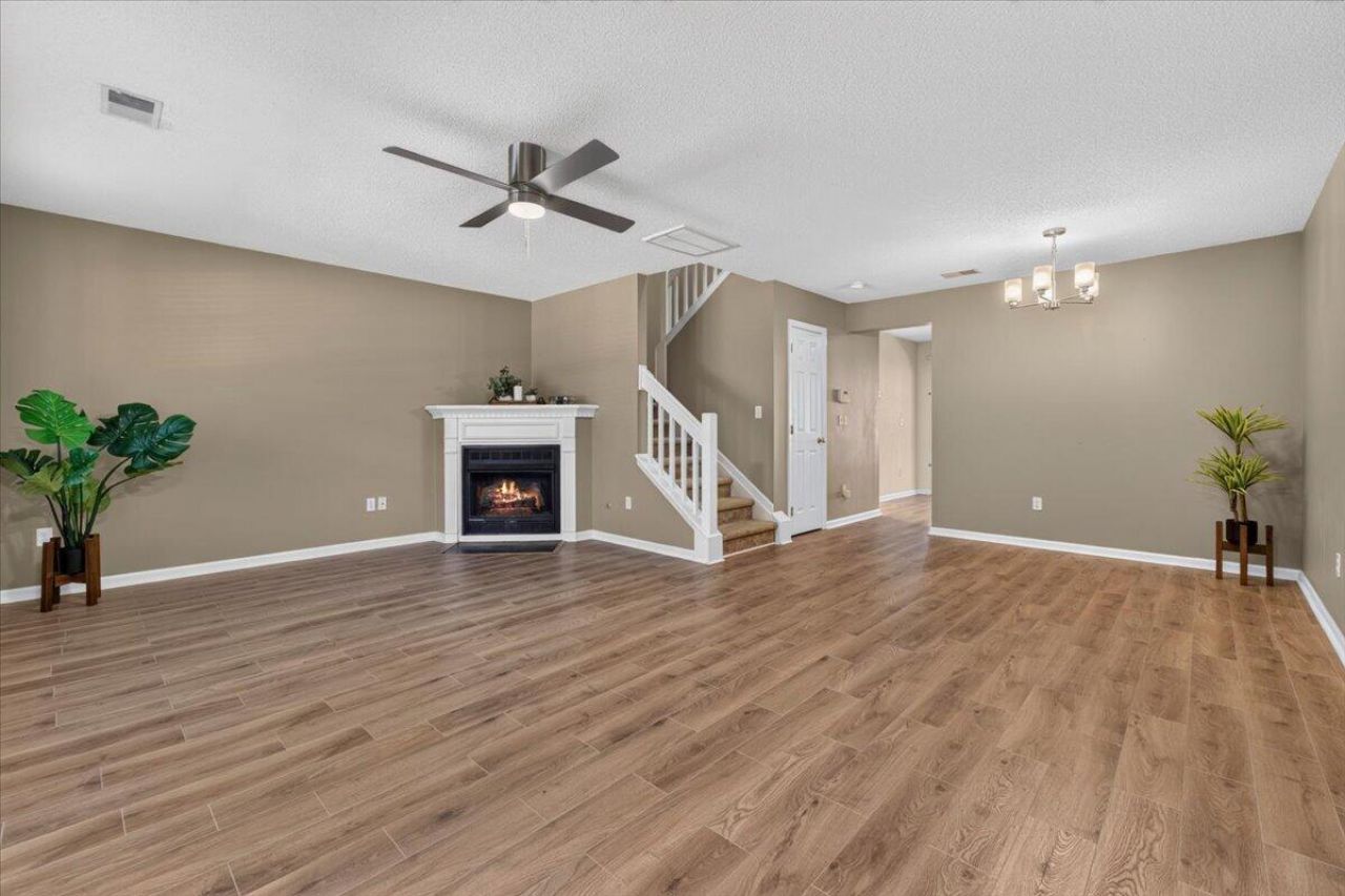 7941 Shadow Oak Drive Photo 7
