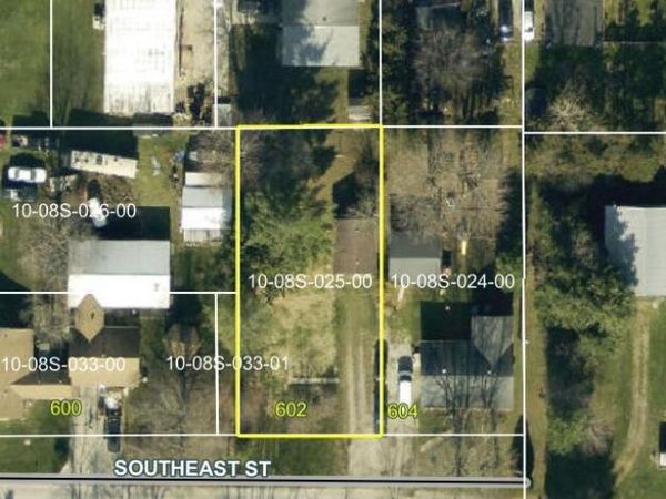 602 Southeast Street , Oakwood, OH 45873