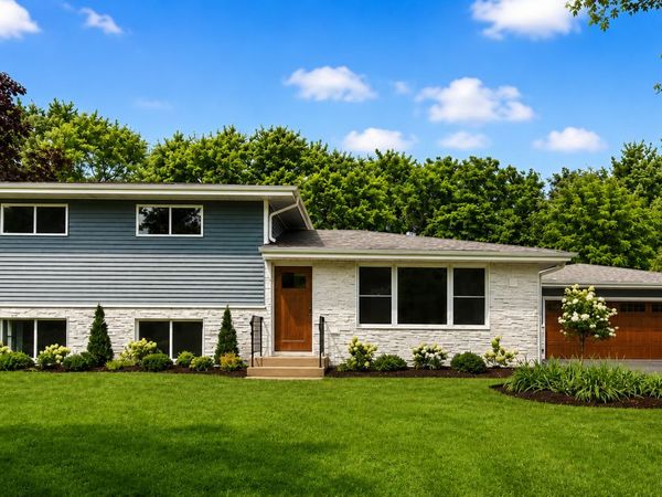 2257 Shannondale Drive , Green Oaks, IL 60048