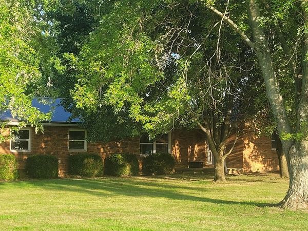 8340 N Cherryville Lane , Mt Vernon, IL 62864