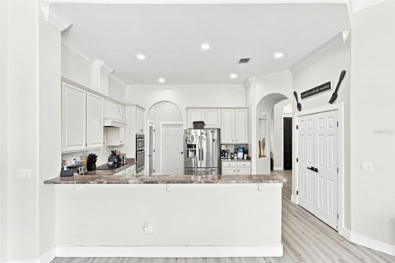 7746 Debeaubien Drive, Orlando, FL 32835 Photo
