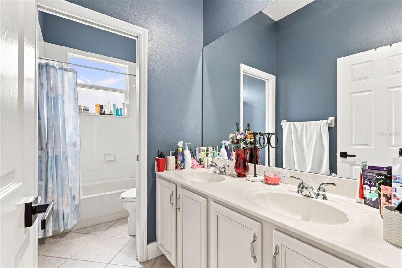 7746 Debeaubien Drive, Orlando, FL 32835 Photo