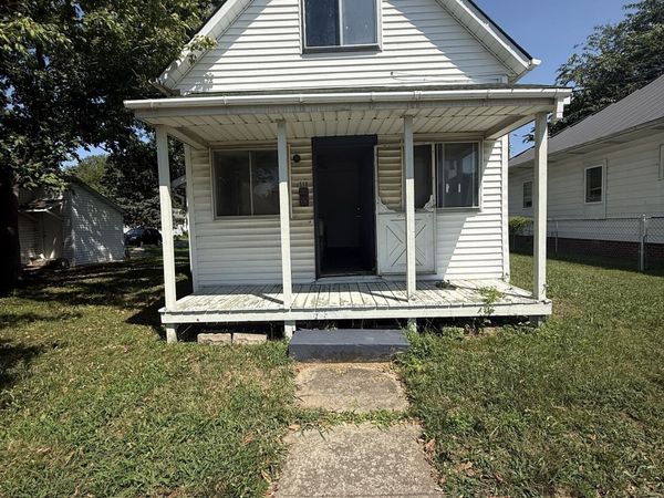 116 N Vine Street , Shelbyville, IN 46176