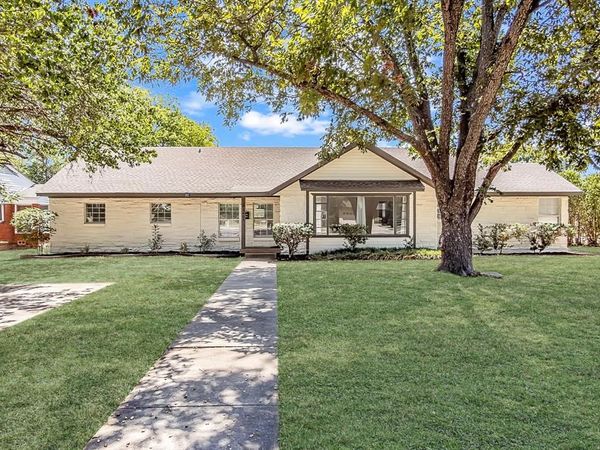 3909 Trail Lake Drive, Fort Worth, TX 76109