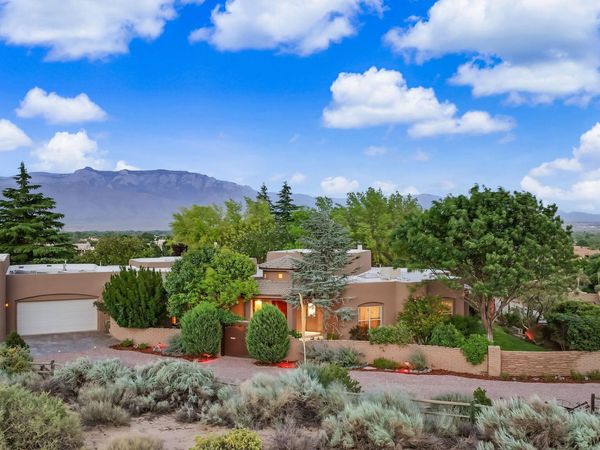 178 Loma Del Oro , Corrales, NM 87048