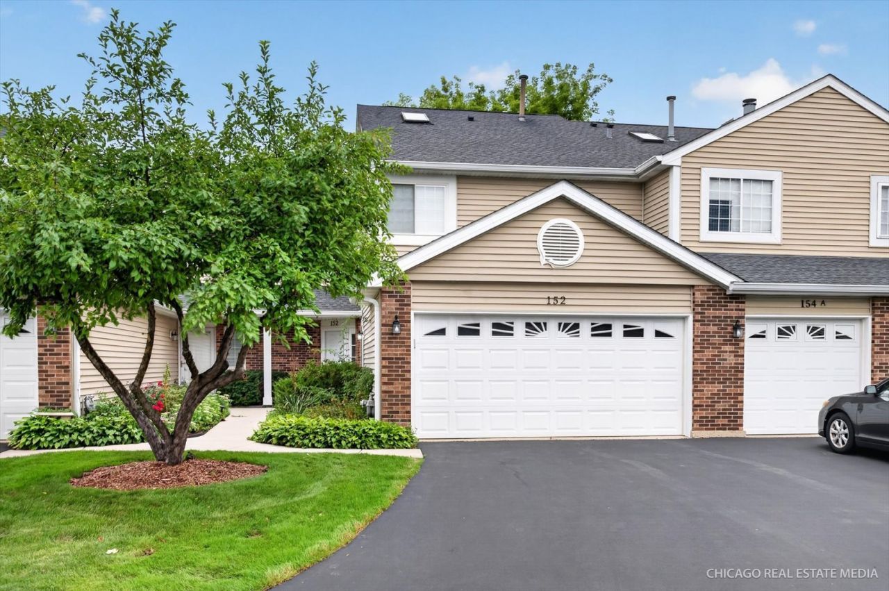 152 Brittany Drive, Streamwood, IL 60107 Main Photo