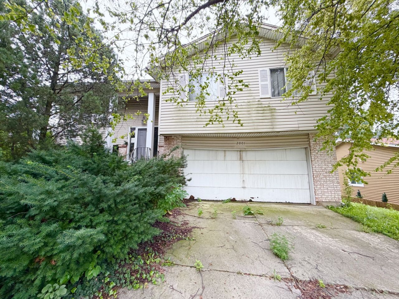 2001 Sunnydale Street, Woodridge, IL 60517 Main Photo
