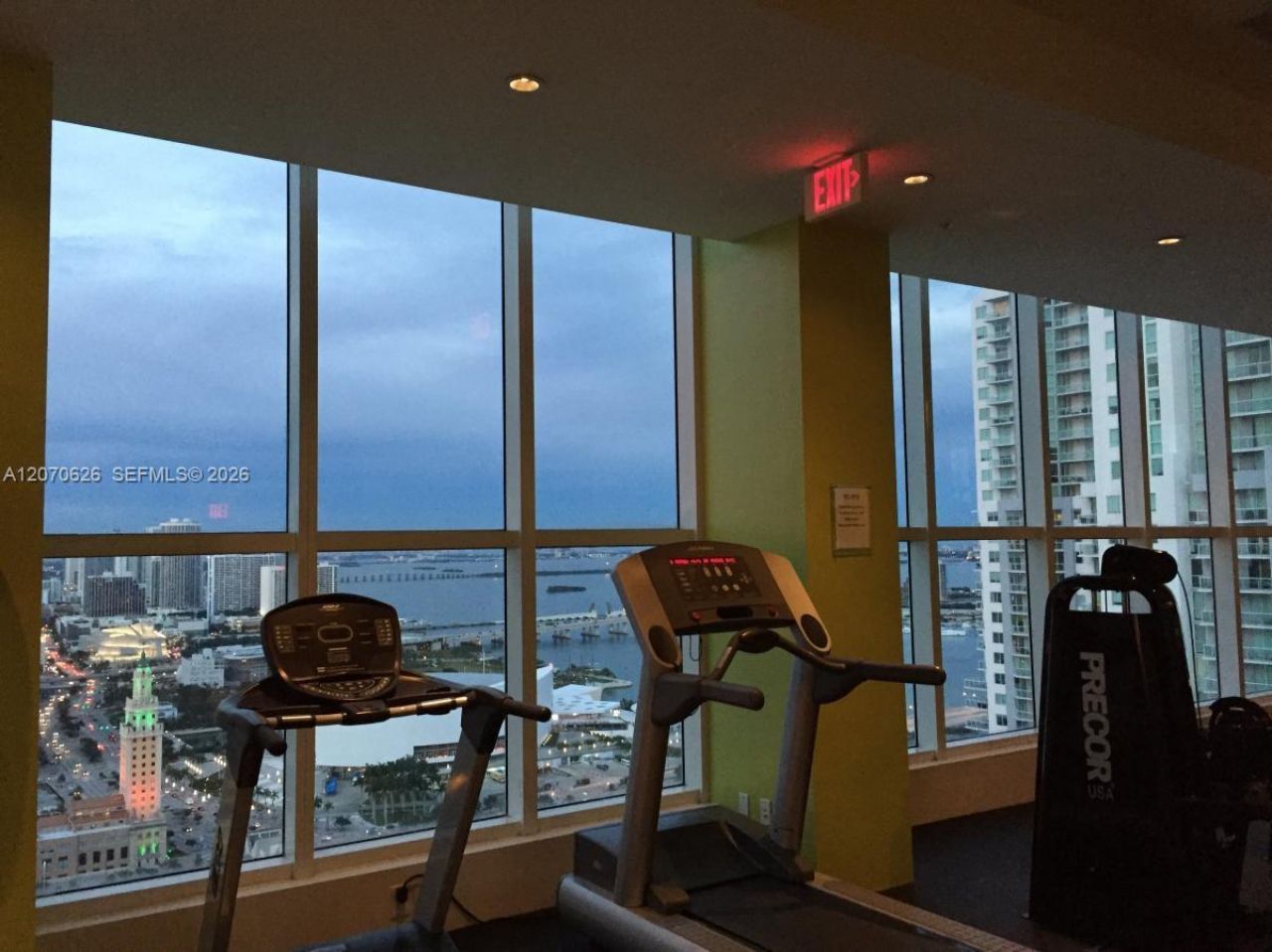 133 NE 2nd Ave , Unit 2411, Miami, FL 33132 Photo