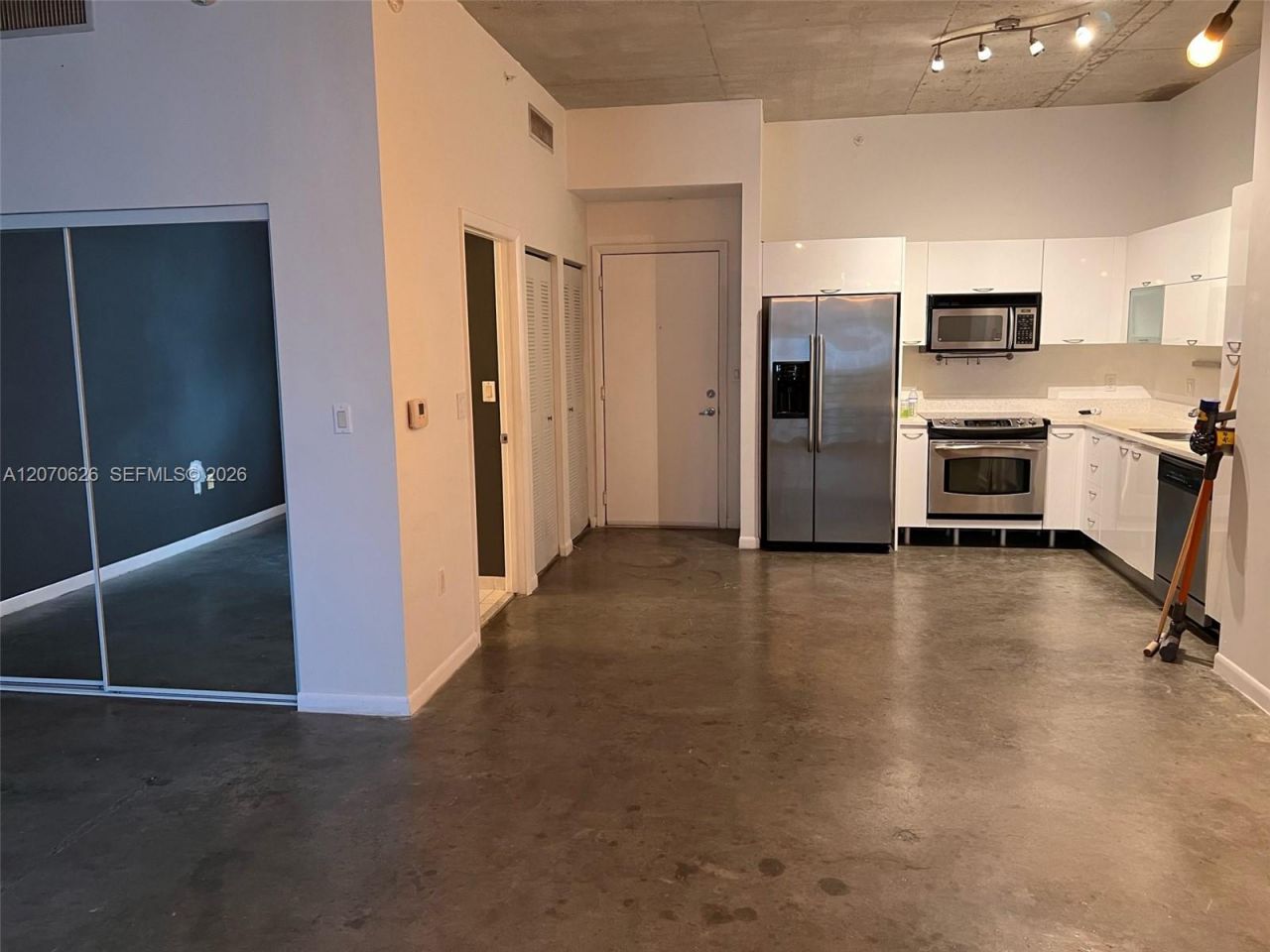 133 NE 2nd Ave , Unit 2411, Miami, FL 33132 Photo