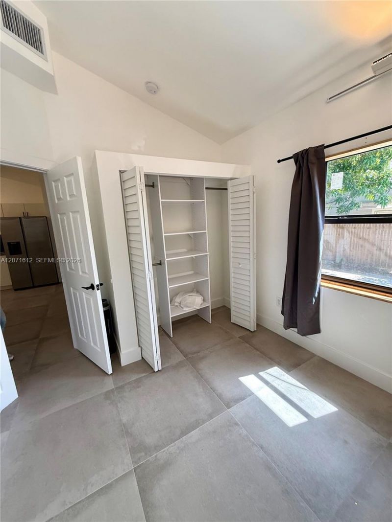 3 NE 70th St, Unit 1, Miami, FL 33138 Photo