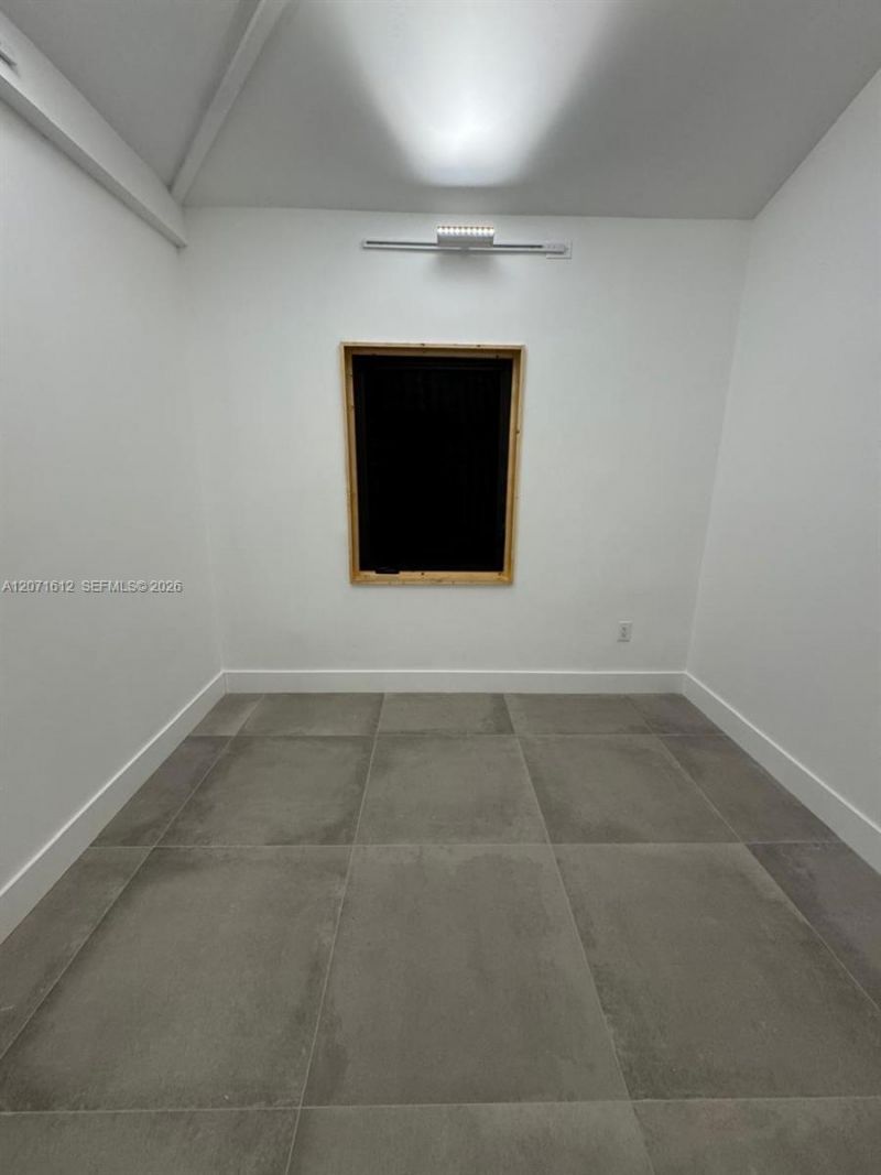 3 NE 70th St, Unit 1, Miami, FL 33138 Photo