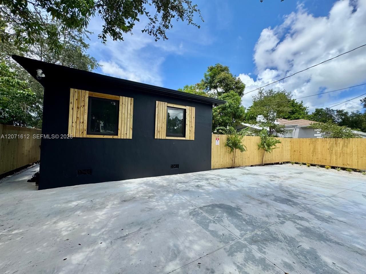 3 NE 70th St, Unit 1, Miami, FL 33138 Photo