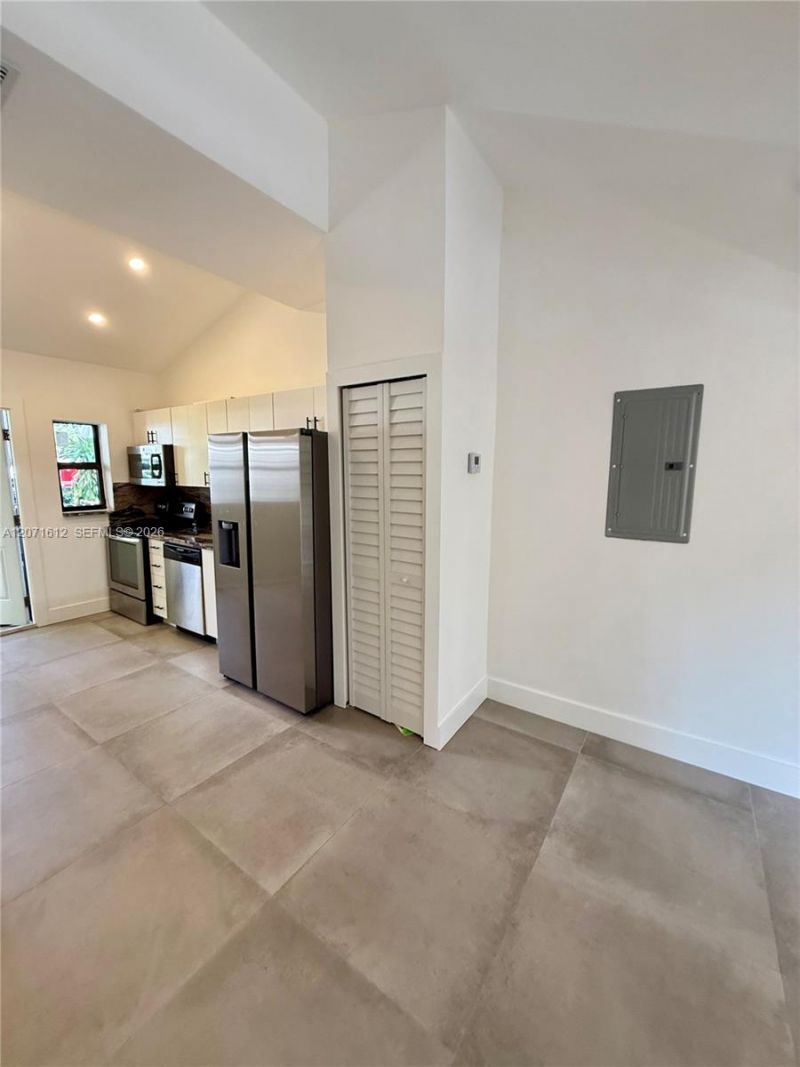 3 NE 70th St, Unit 1, Miami, FL 33138 Photo