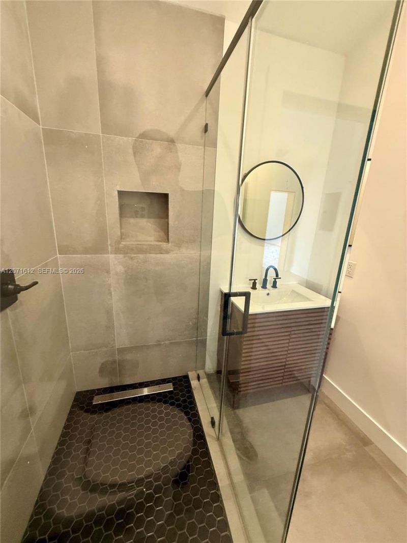 3 NE 70th St, Unit 1, Miami, FL 33138 Photo