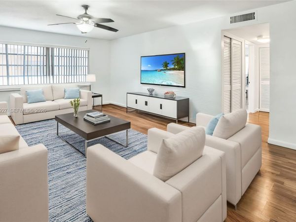 180 NE 12th Ave , Unit 18, Hallandale Beach, FL 33009