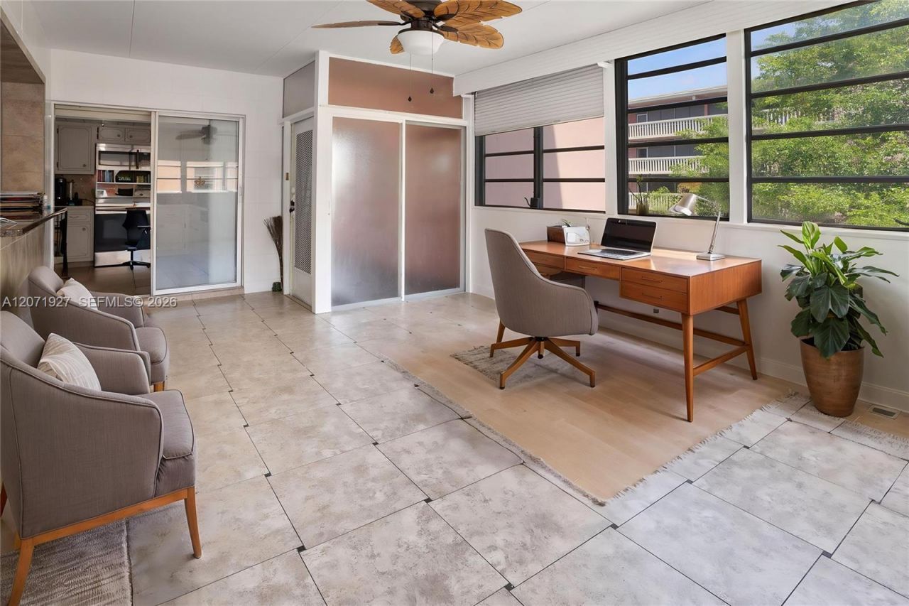 180 NE 12th Ave , Unit 18, Hallandale Beach, FL 33009 Photo