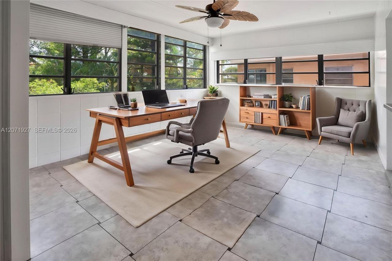180 NE 12th Ave , Unit 18, Hallandale Beach, FL 33009 Photo