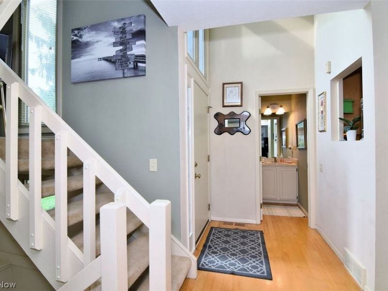 10 Windrush, Beachwood, OH 44122 Photo 3