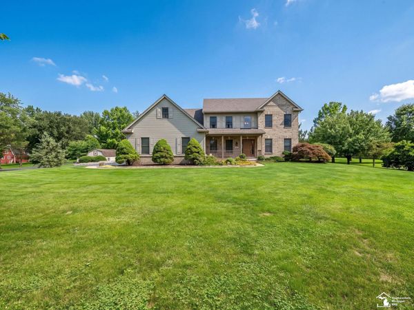 225 E Dean Road, Temperance, MI 48182