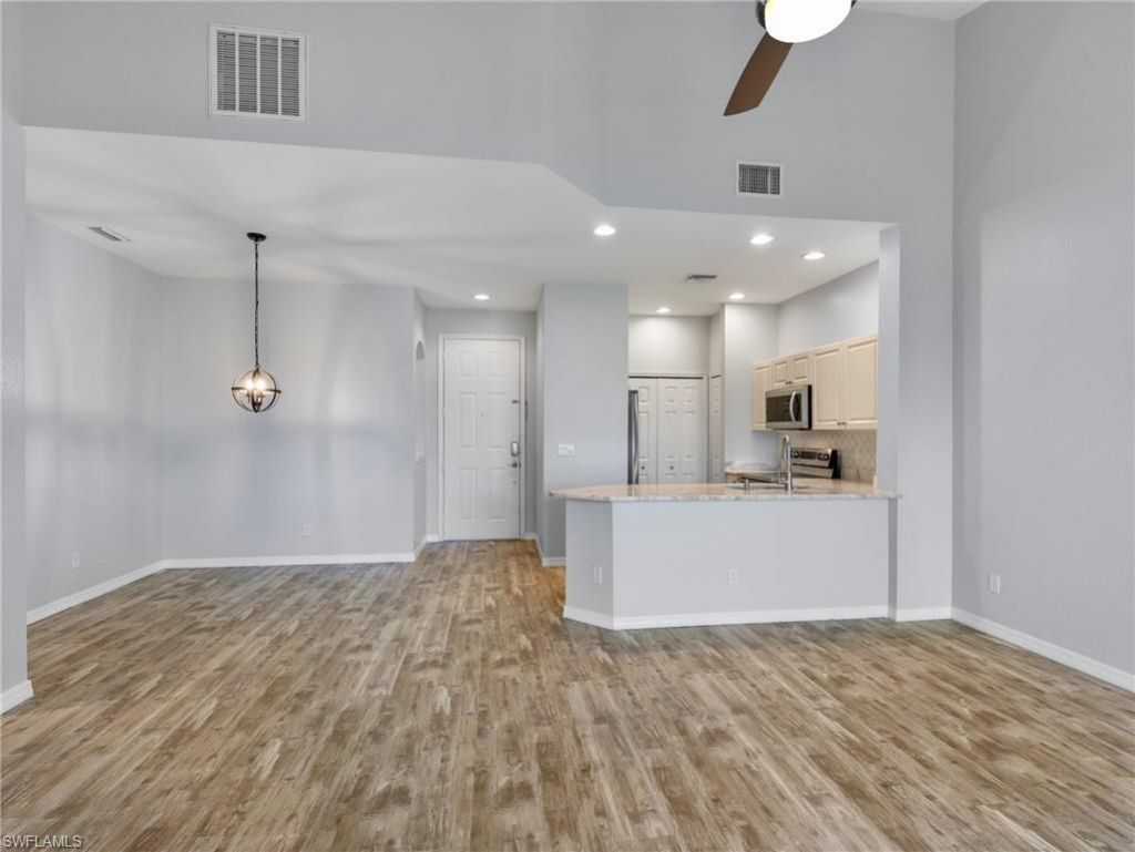 4231 Liron Ave, Unit 202, Fort Myers, FL 33916 Photo