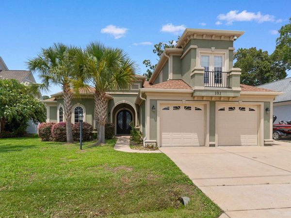 352 Waterside Dr., Myrtle Beach, SC 29577