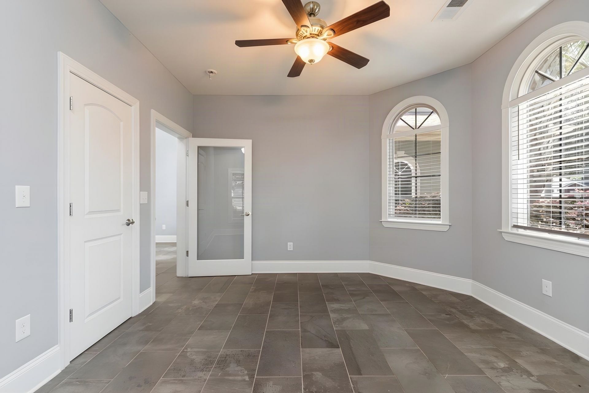 352 Waterside Dr. Photo 38