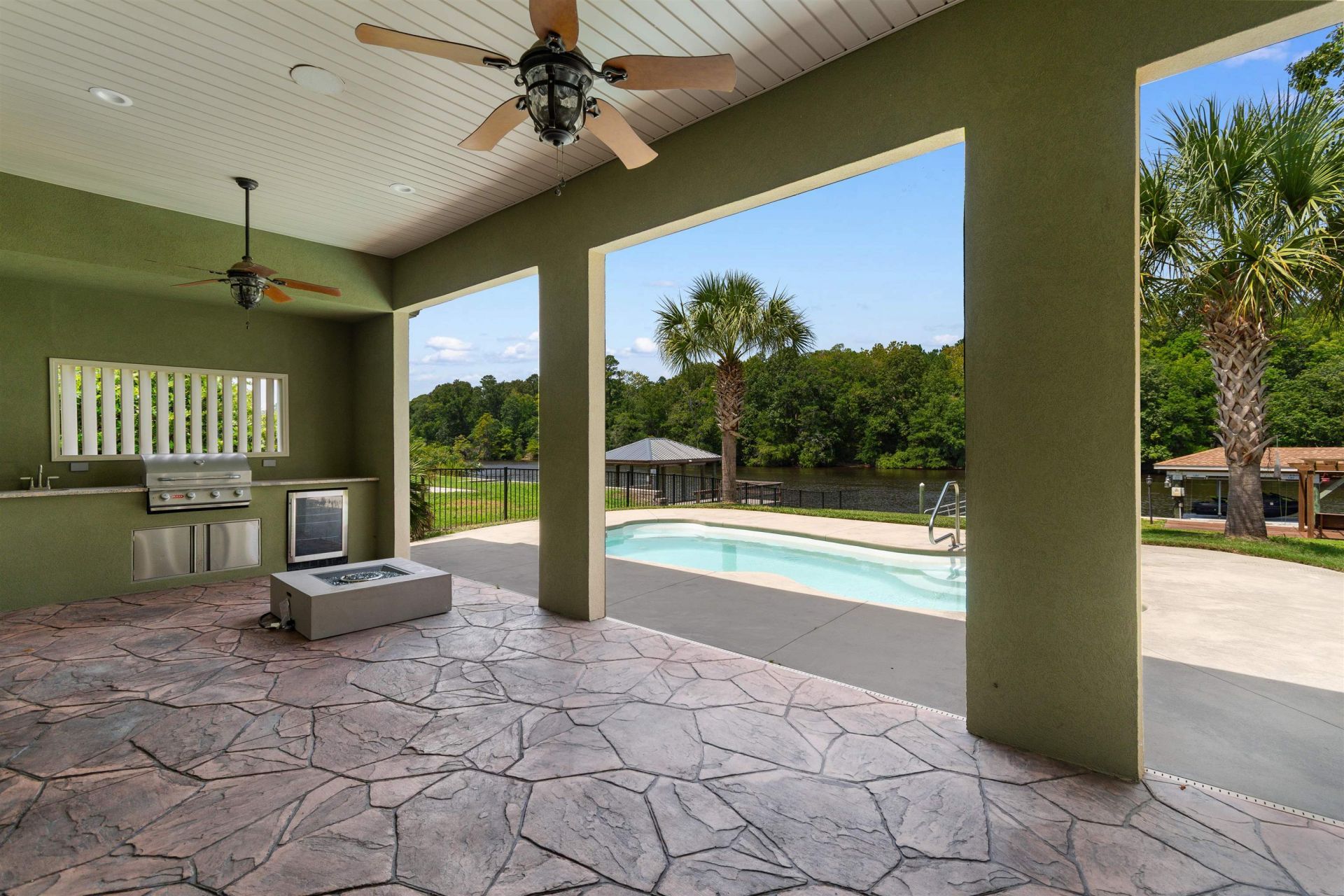 352 Waterside Dr. Photo 45