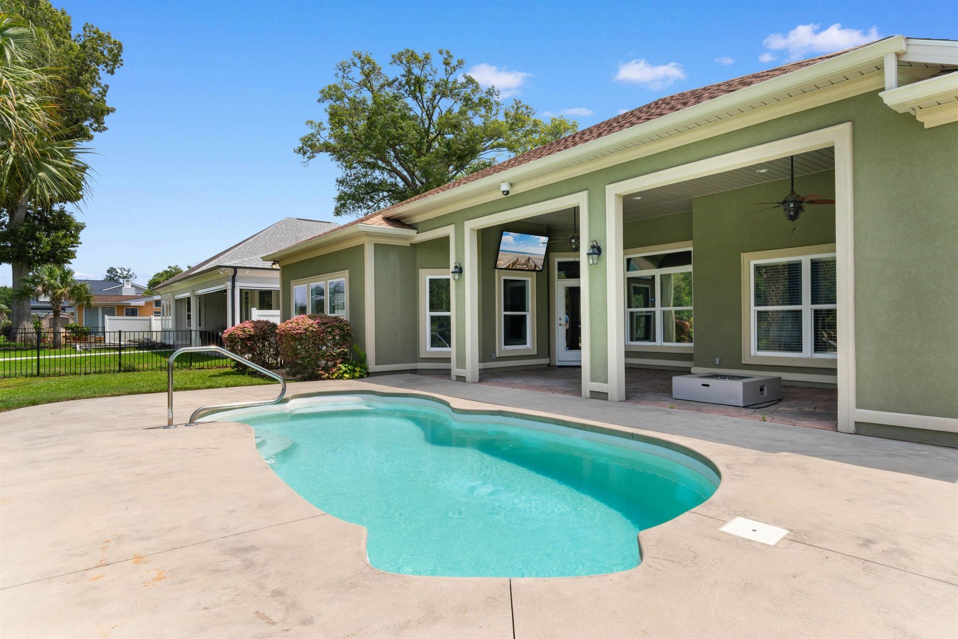 352 Waterside Dr. Photo 48