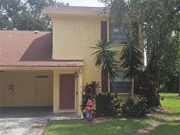 7605 PASA DOBLES COURT , TAMPA, FL 33615