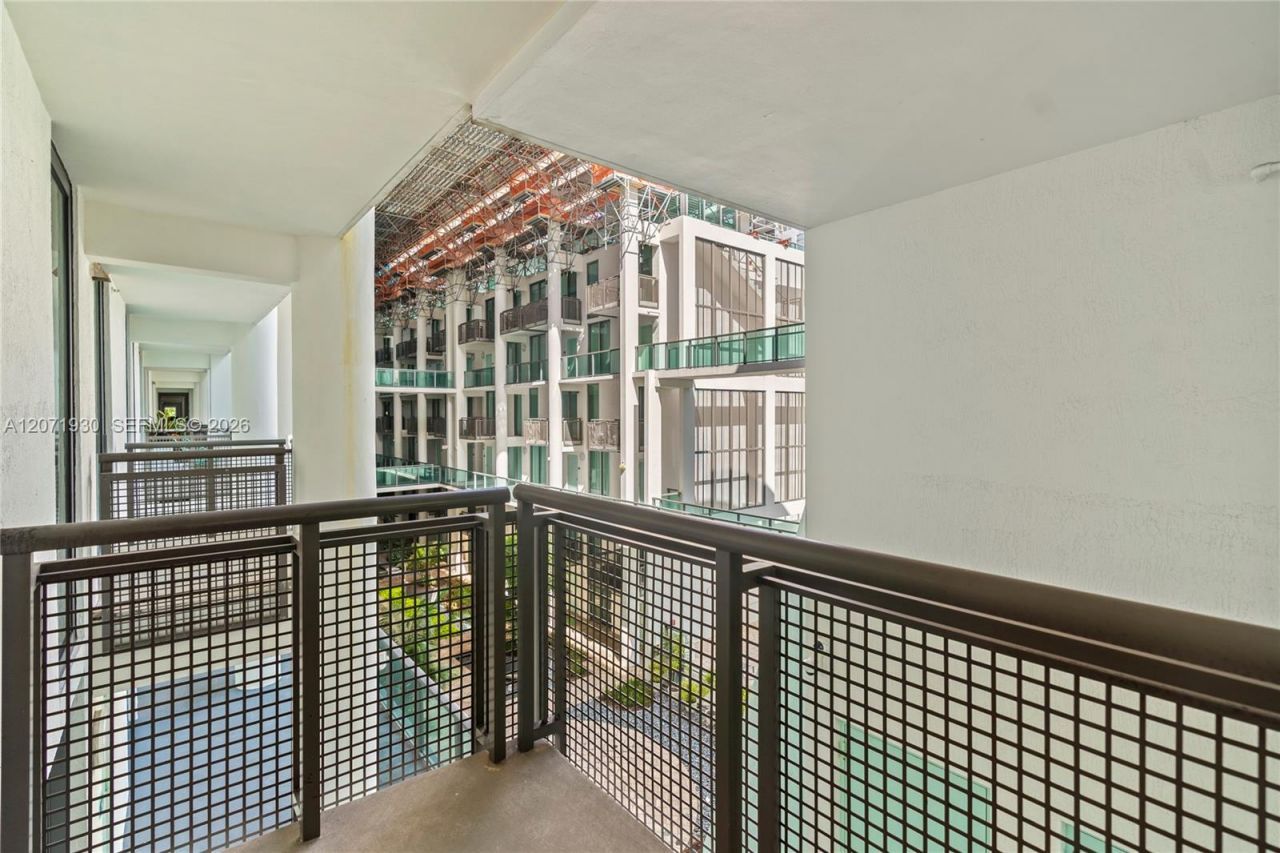 6000 Collins Ave , Unit 336, Miami Beach, FL 33140 Photo