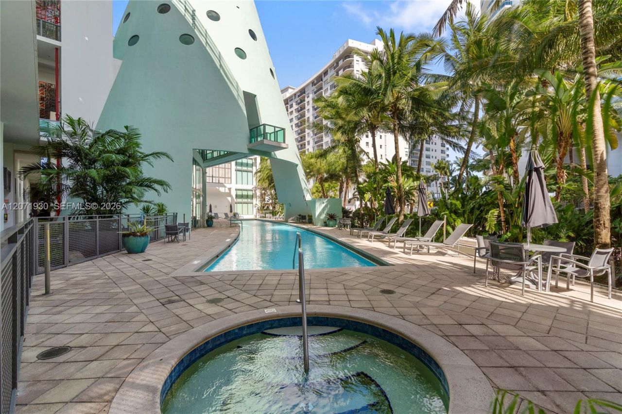 6000 Collins Ave , Unit 336, Miami Beach, FL 33140 Photo