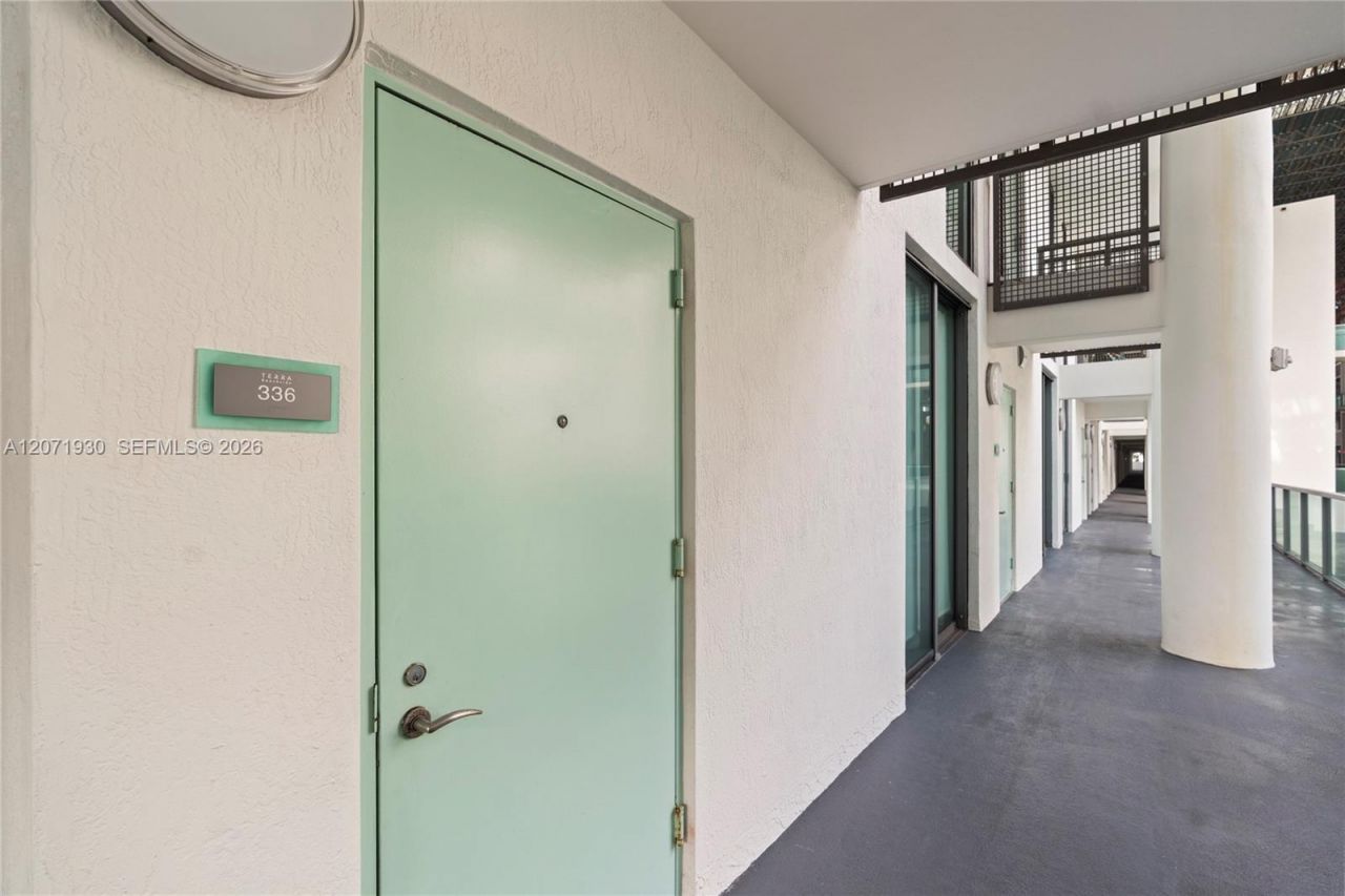 6000 Collins Ave , Unit 336, Miami Beach, FL 33140 Photo