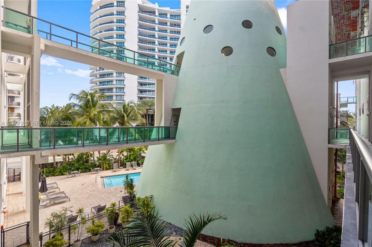 6000 Collins Ave , Unit 336, Miami Beach, FL 33140 Photo