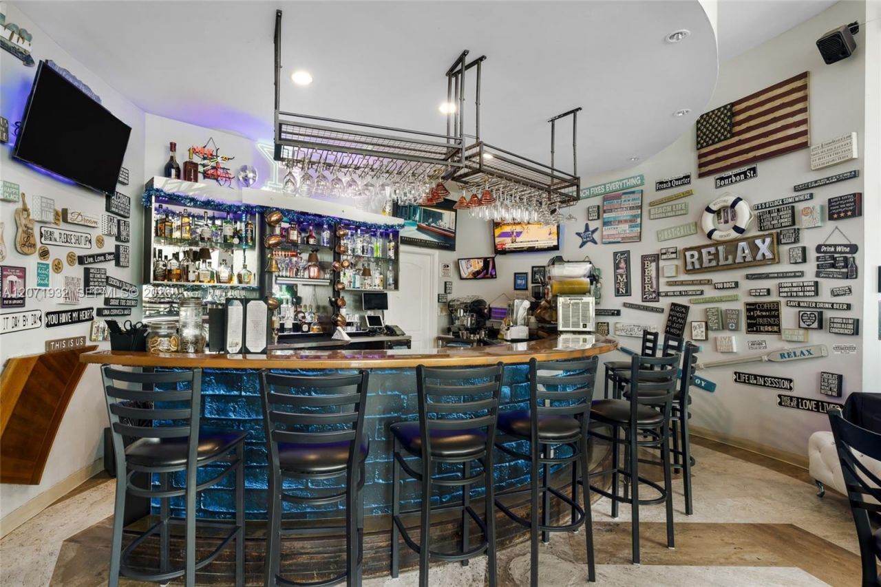 5445 Collins Ave , Unit CU-2A, Miami Beach, FL 33140 Photo