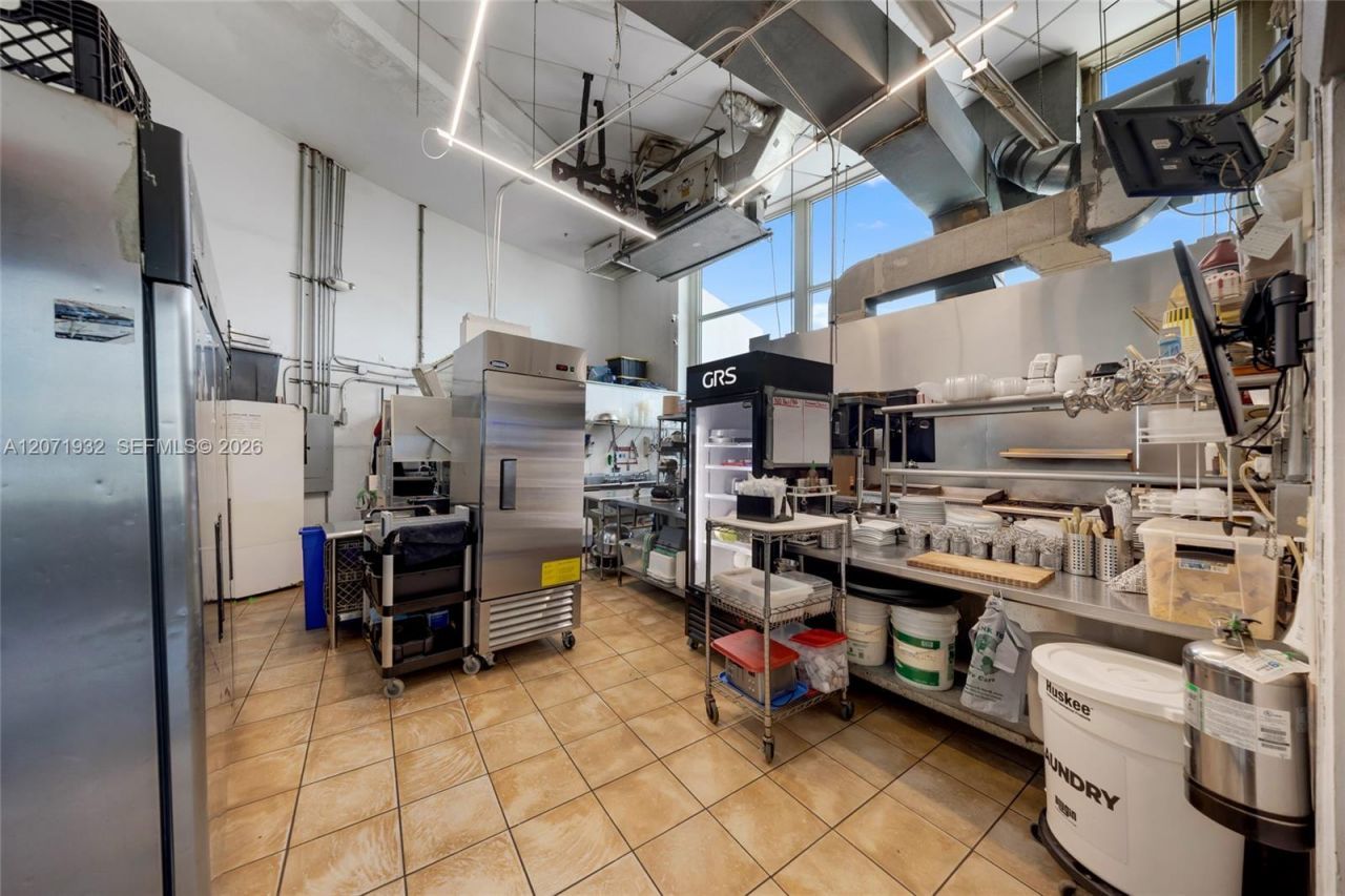 5445 Collins Ave , Unit CU-2A, Miami Beach, FL 33140 Photo