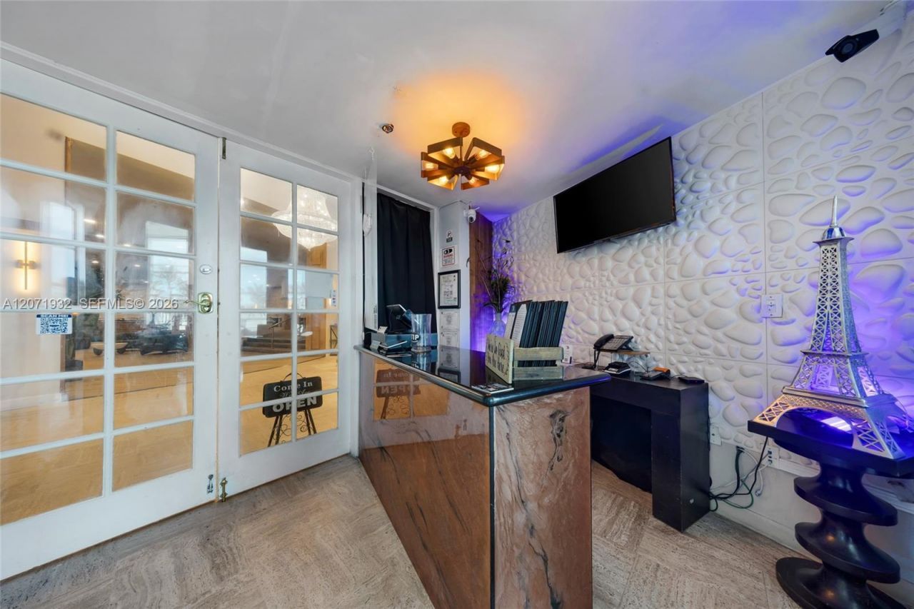 5445 Collins Ave , Unit CU-2A, Miami Beach, FL 33140 Photo