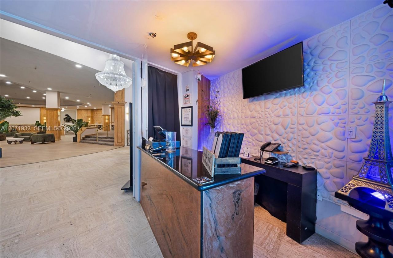 5445 Collins Ave , Unit CU-2A, Miami Beach, FL 33140 Photo