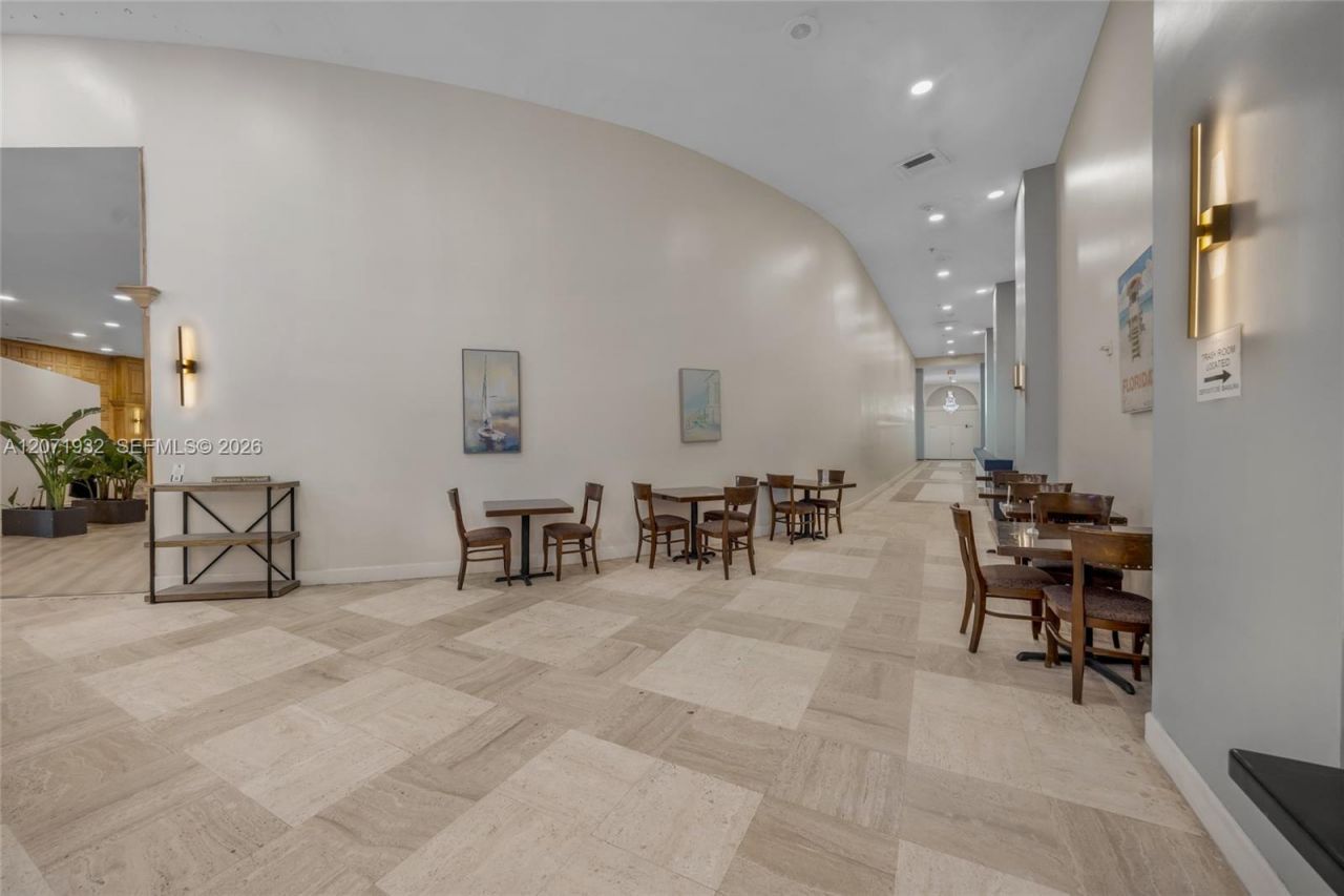 5445 Collins Ave , Unit CU-2A, Miami Beach, FL 33140 Photo