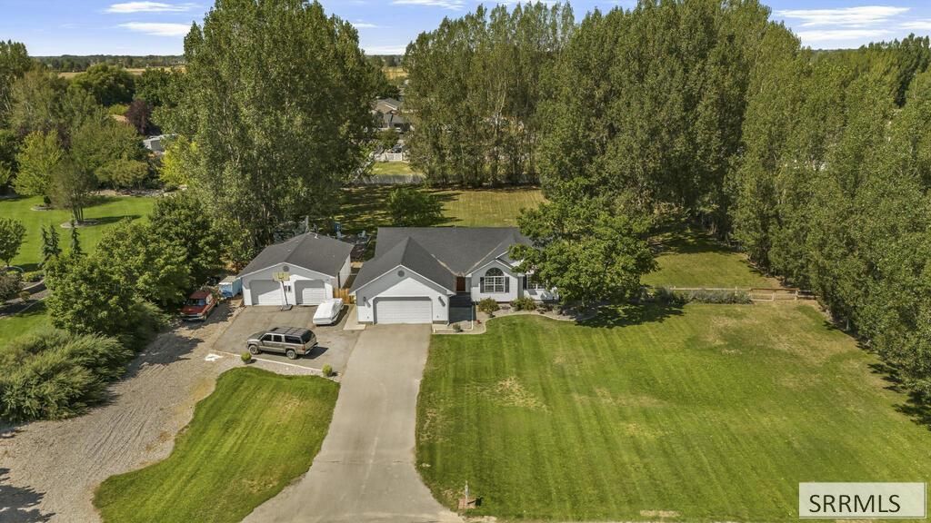235 N 4135 E primary photo