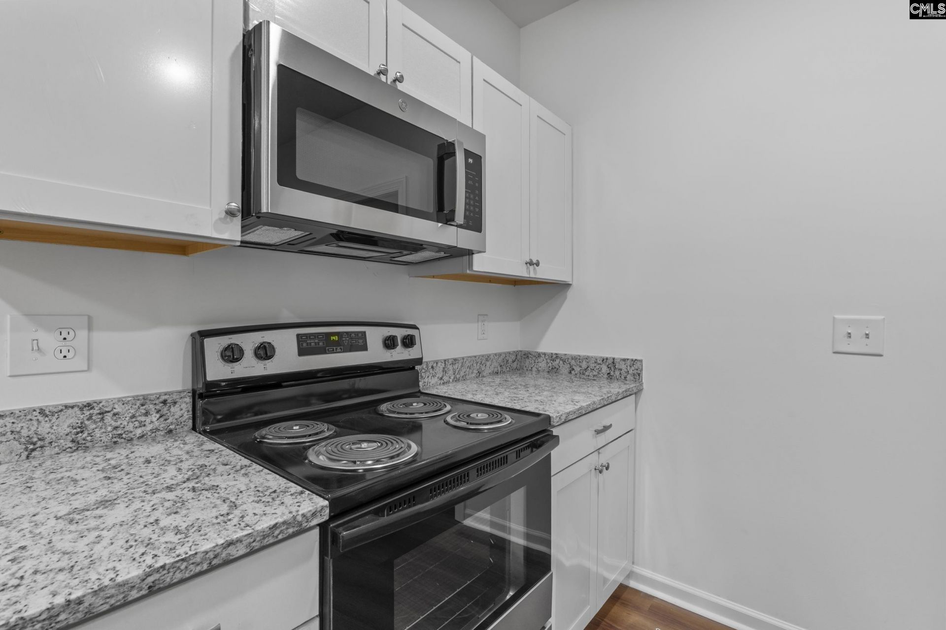 921 Prescott Road Photo 10