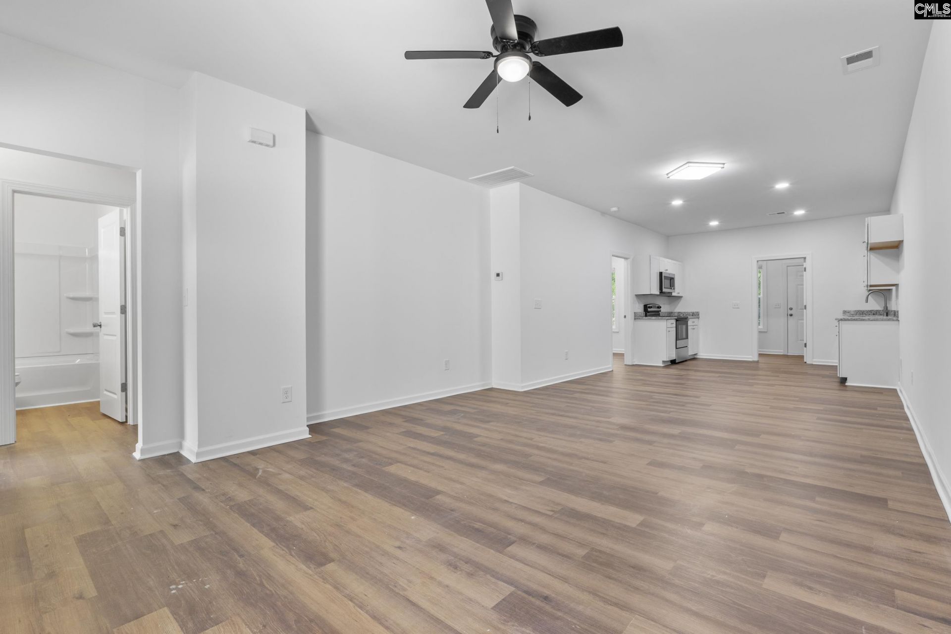 921 Prescott Road Photo 34